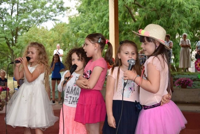 Muzyczna Kraina - zajęcia wokalne i pianino